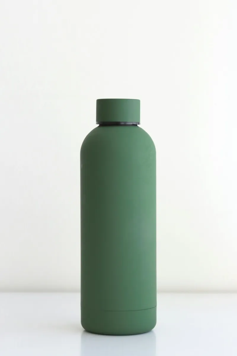 Insulated drinkware for hydration comparison
