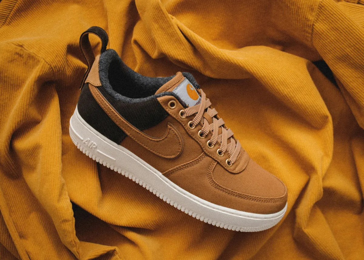 Lightweight everyday sneakers prepared for a fit test