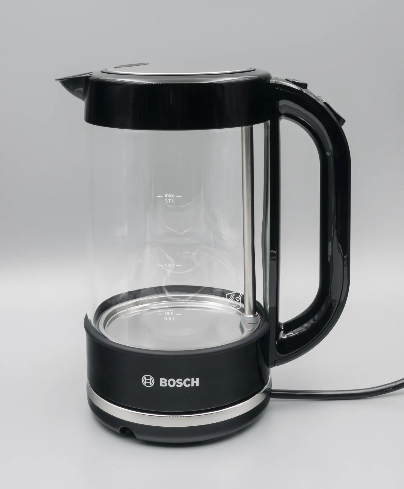 Electric Kettle Buying Guide: Element, Spout, Lid