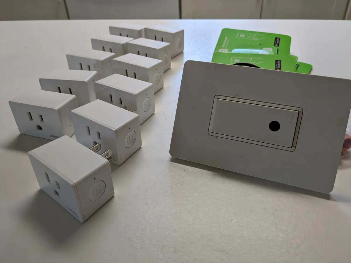Smart plugs and switches from one product family