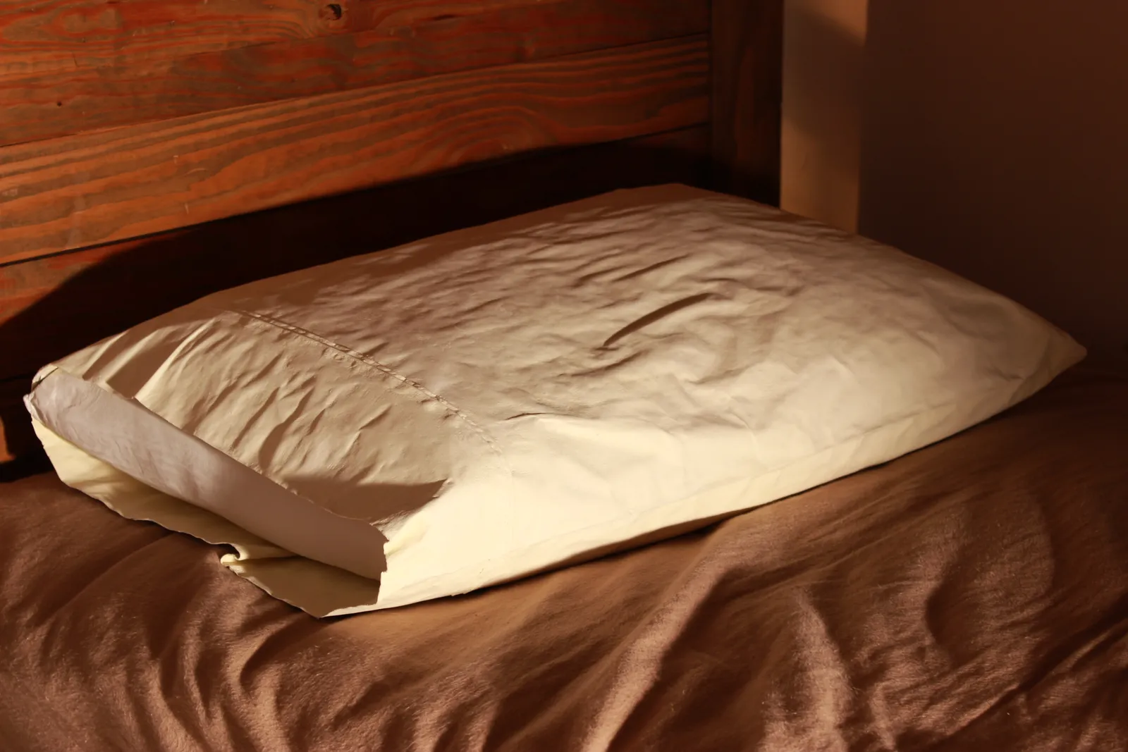 Pillow and Bedding Buying Guide: Loft, Fibre, Weave