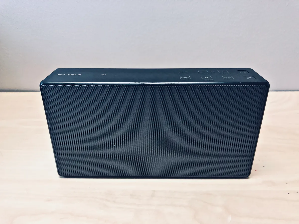 A compact personal audio speaker system