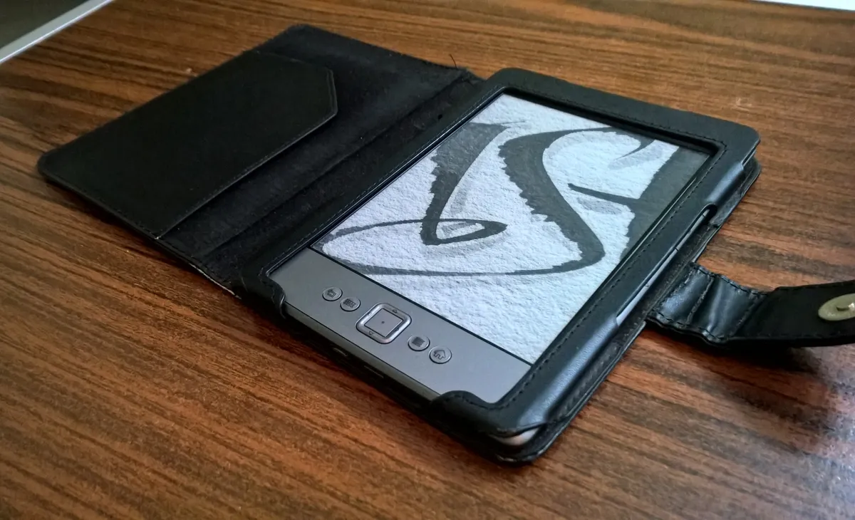 A compact e-reader with physical buttons