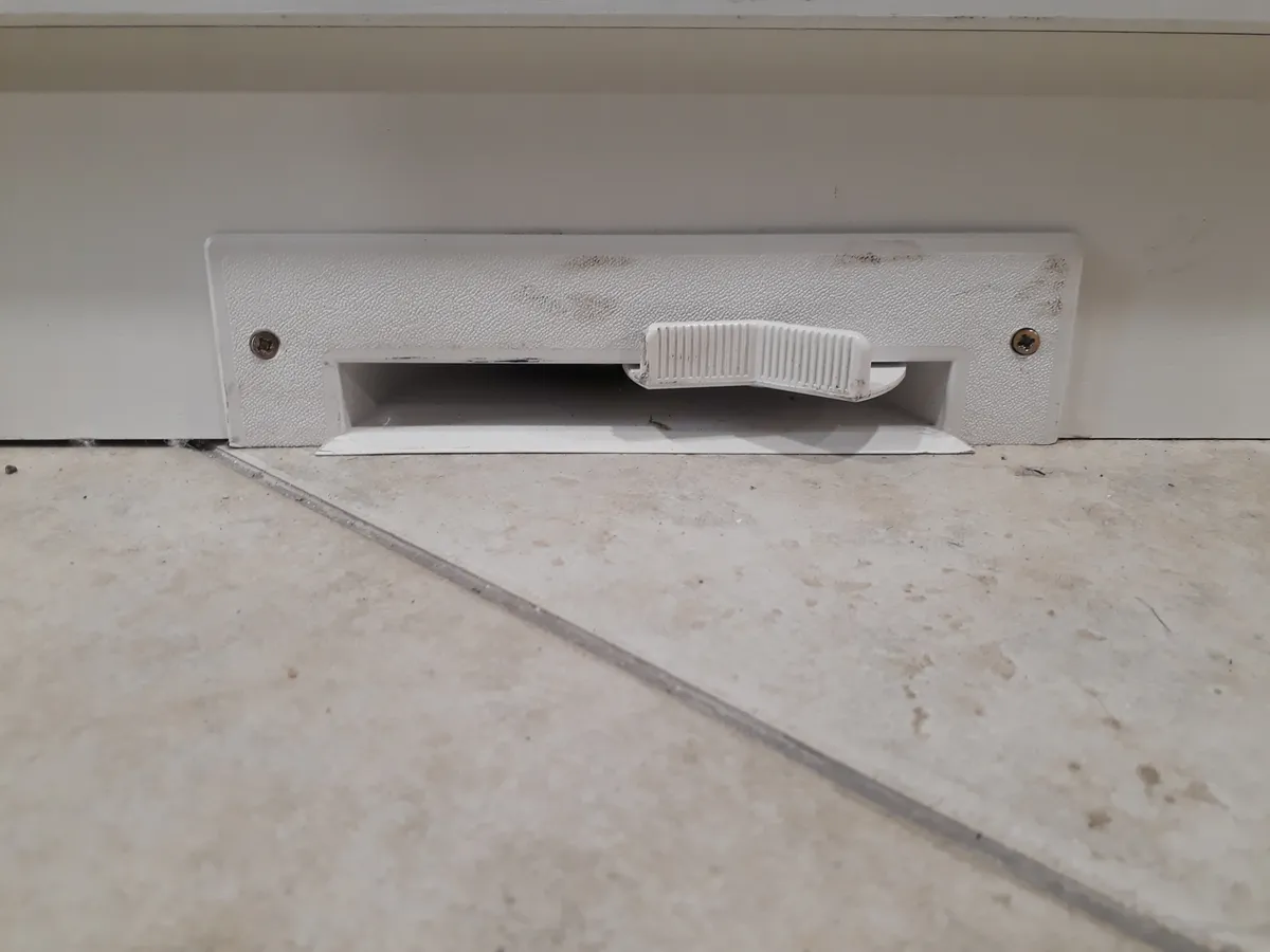 A vacuum dust collection component