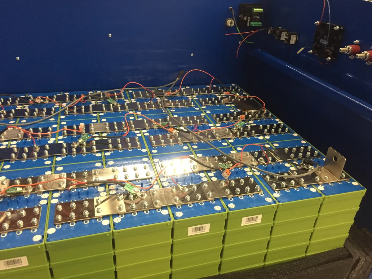 Large prismatic lithium iron phosphate battery cells