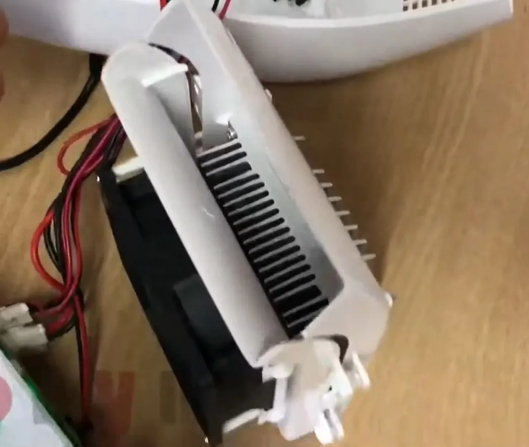 A small thermoelectric Peltier dehumidifier unit