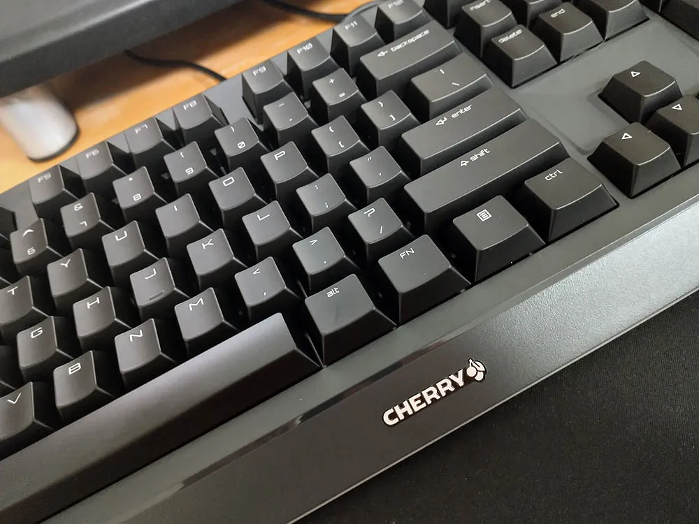 Hot-Swap 65% Mechanical Keyboard Review: Three Switch Sets in Five Months