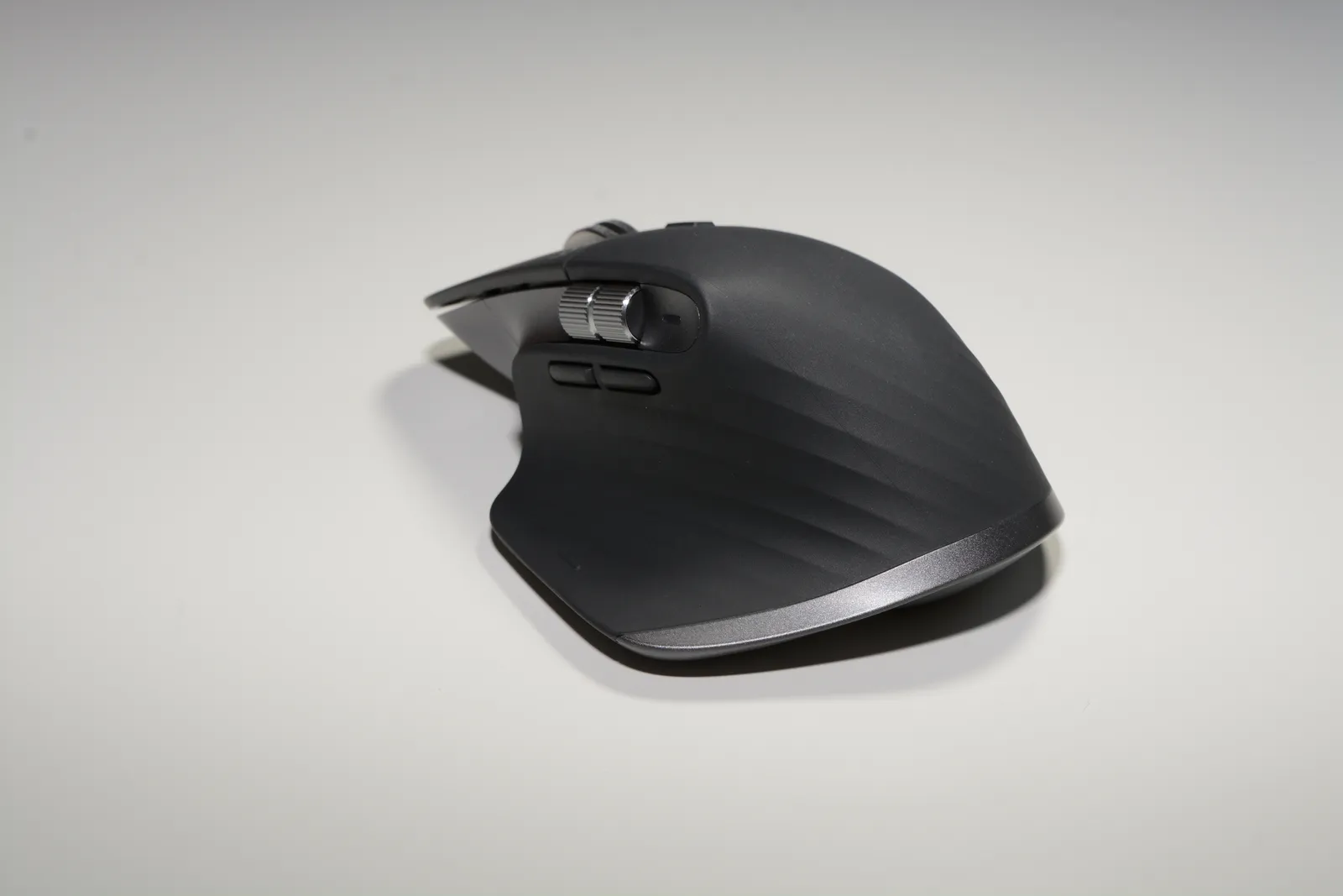 Logitech MX Master 3S Review: The Mouse That Made Us Quiet Down