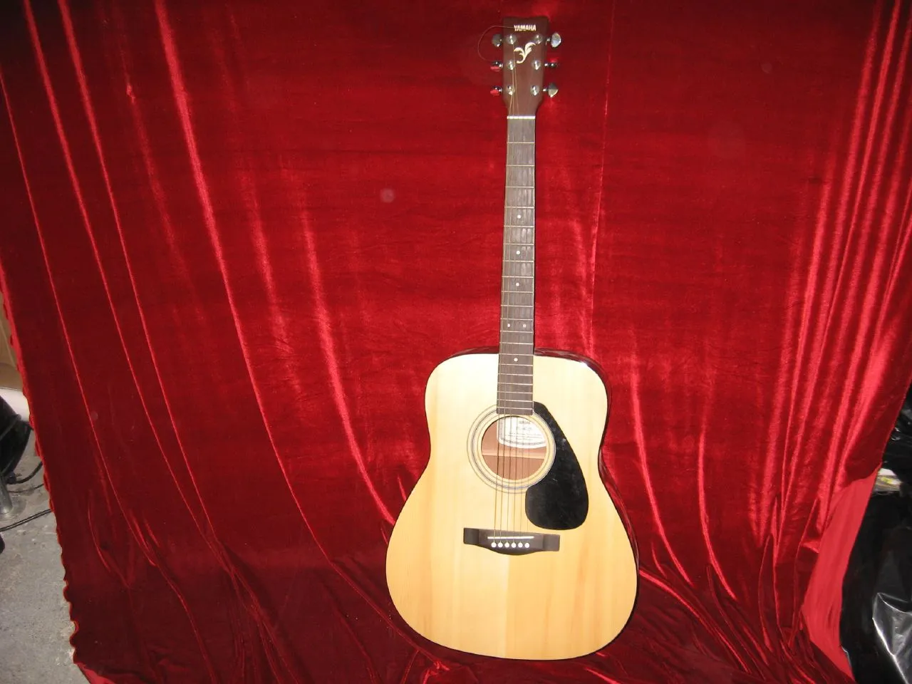 Yamaha FG800 Review: 96 Practice Sessions and a Ruler