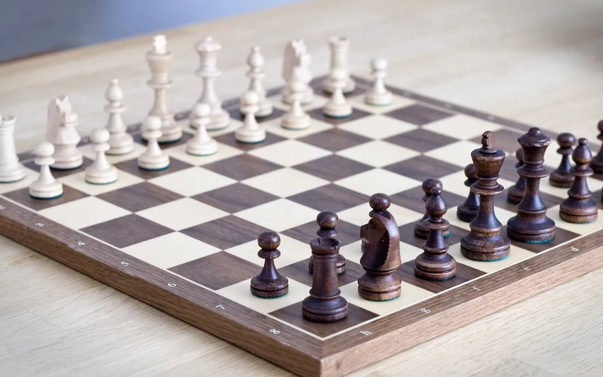 Chess set with pieces in their starting position