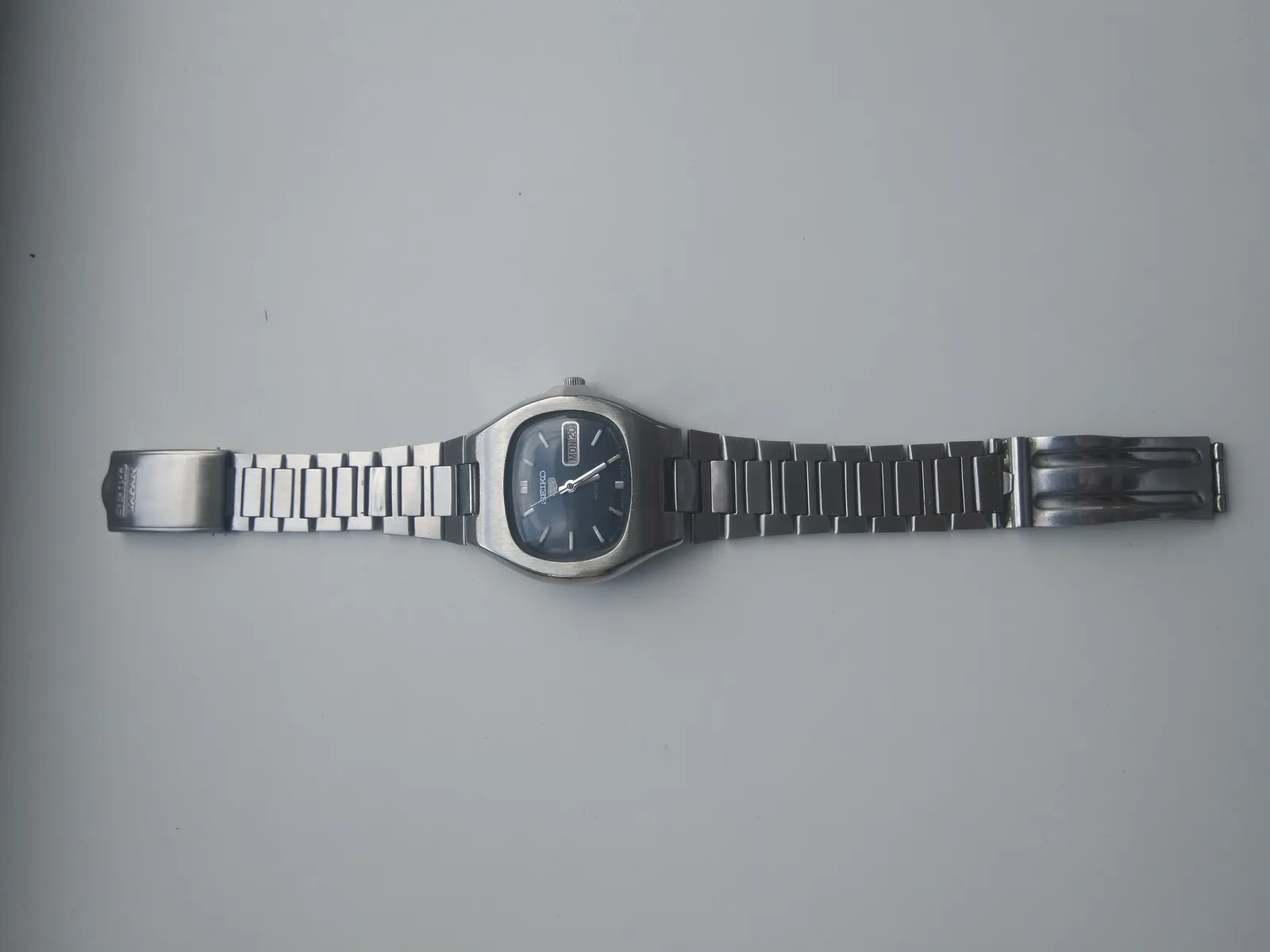 Seiko 5 Automatic Review: Six Weeks Against Network Time
