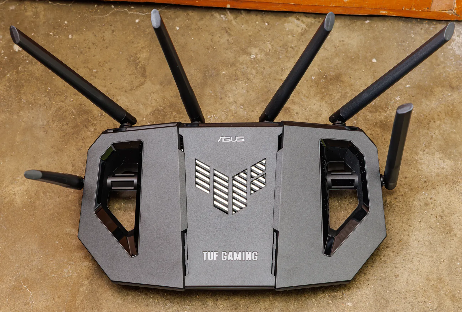 Home Wi-Fi Buying Guide: Router, Mesh, or Wired Backhaul?